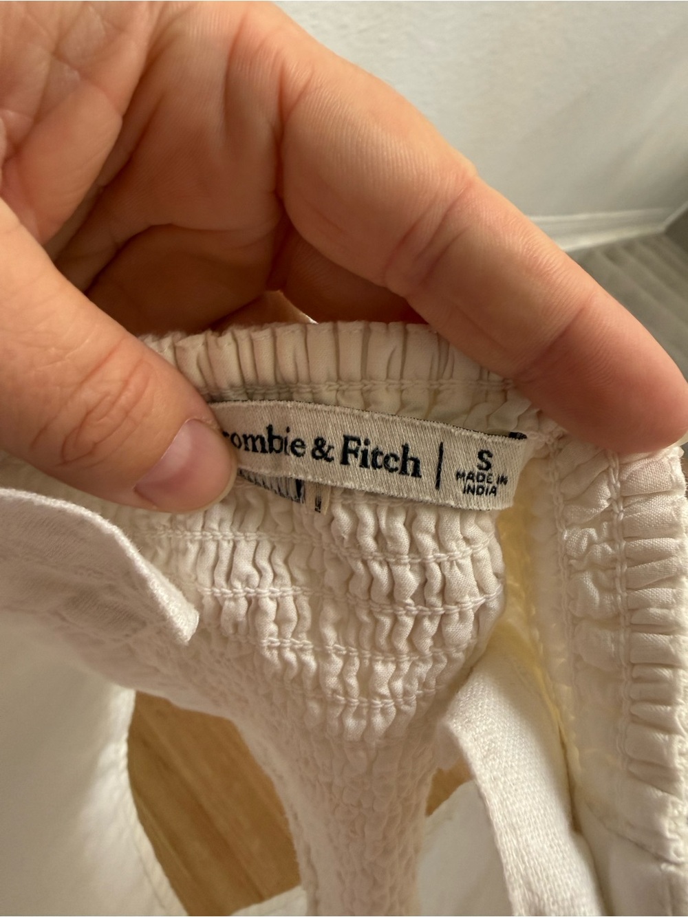 Abercrombie and Fitch Cream Set - Picture 7 of 7
